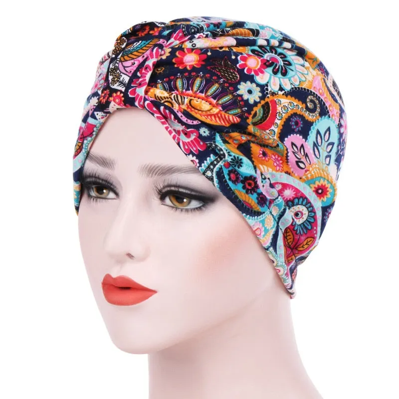 ERNESTINE Bonnet Femme Moderne Foulard Chimio Noir à motifs