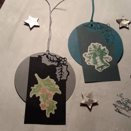 Un exemplaire》lot 6  grandes étiquettes noël, découpe, cerf, père noël, lien coton couleur. scrapbooking